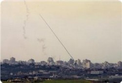 "القسام" تقصف قاعدة "حتسريم" الجوية الصهيونية لأول مرة بصاروخ "غراد" مطوّر