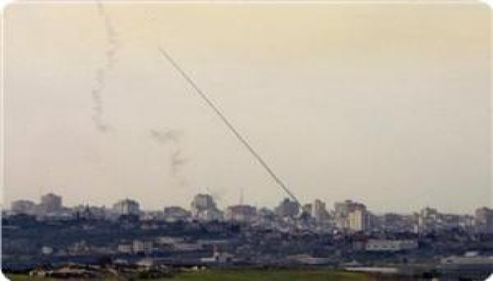 "القسام" تقصف قاعدة "حتسريم" الجوية الصهيونية لأول مرة بصاروخ "غراد" مطوّر