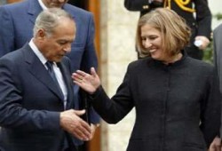 ليفنى تعلن من فرنسا ان اسرائيل تخوض الحرب ضد حماس بدلا من دول معتدلة (حرب بالوكالة )