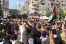 مايزيد على ثلاثين الفا من المتظاهرين بالمسجد الاحمدى بطنطا يهتفون من اجل غزة