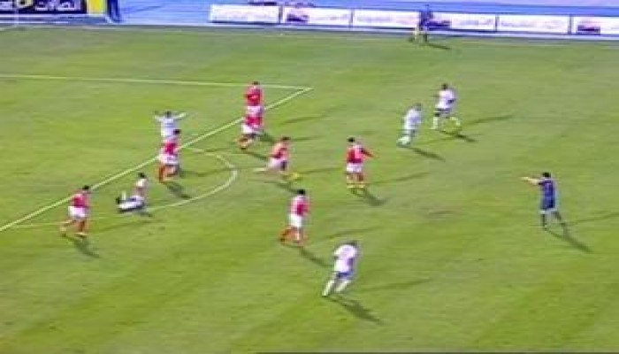 اختطاف مراسل إسلام أون لاين من ستاد القاهرة لحمله علم " مصر معاكى يا غزة "