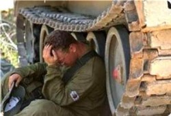 جنود الاحتلال حبيسو دباباتهم ويشبهون الأوضاع في غزة بـ "حرب فيتنام"