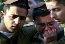 جنود إسرائيليون يرفضون أداء الخدمة بالحرب