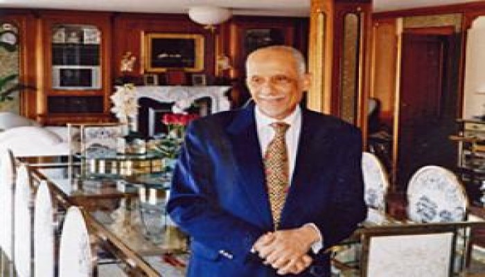 يوسف ندا يكتب عن خالد مشعل