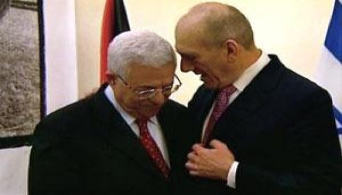 حماس: صفقة سياسية بين عباس و"إسرائيل" تمس "القدس" ومكانتها