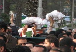 بناءاً على دعوة فضيلة المرشد .. الآلاف يتظاهرون بالقاهرة ضد التهديدات الصهيونية لغزة