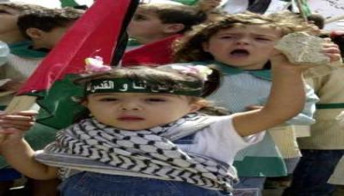 مصدر أمني يكشف القبض علي 4 أطفال يحملون «بنادق بلاستيك» وحلوي في طريقهم إلي غزة
