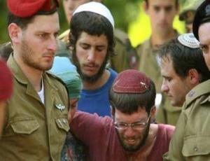 خبير صهيوني عسكري: "إسرائيل" خرجت من حرب غزة مهزومة