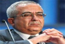 حدث في بيت لحم : فتى يلقي حذائه وبرتقالة على موكب فياض وأجهزة عباس تختطفه