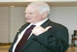 عاموس جلعاد يعتذر لاولمرت والأخير ينوي إعادته إلى منصبه كمبعوث اتصالات مع مصر