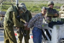 جندي إسرائيلي: نتلقى تهاني وزير الدفاع بعد كل جريمة اغتيال