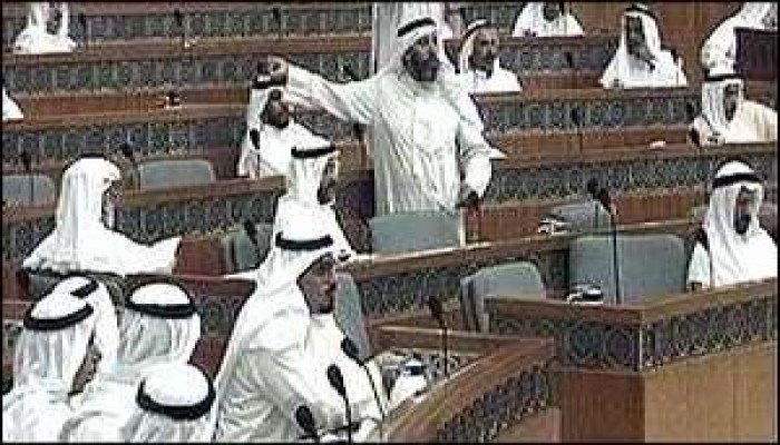 يُنذر بأزمة سياسية.. نائب كويتي إسلامي يطلب استجواب رئيس الحكومة