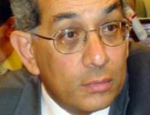 وزير المالية يعترف: مصر دخلت نطاق الازمة الاقتصادية العالمية .. وأنه يقترض أسبوعيا 5 مليار