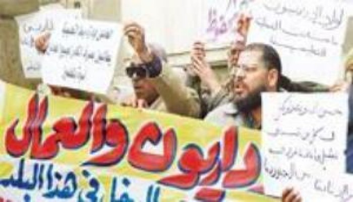 إداريو «التعليم» يعتصمون أمام مجلس الوزراء.. والأمن يمنع وفود أربع محافظات من المشاركة