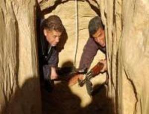 نظام الطوارئ يعتقل اربعة اطفال تسللوا من غزة للعثور علي حلاوة المولد