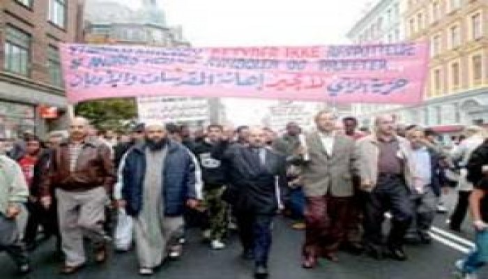 أسقف أوسلو يزور مسجدين ردا على الإسلاموفوبيا