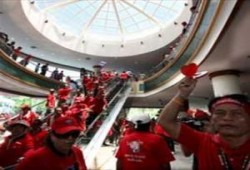 إعلان الطواريء في تايلاند بعد إلغاء قمة آسيان بسبب المظاهرات