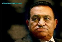 فورين بوليسي  :   مبارك أصر علي البقاء في السلطة ولم يعترف أن الشعب لم يحبه