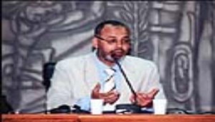 الحسيني يطالب بتحديد مصير السفينة بدر(1) والافراج الفوري عن الشاب محمد علوي