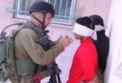 تقرير: تصاعد حملات الاعتقال الإسرائيلية بحق الأطفال الفلسطينيين