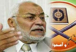 الاستاذ مهدي عاكف  : لا أعترف إلا بوحدة حركة مجتمع السلم ، ويثمن مساعي الصلح