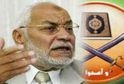 الاستاذ مهدي عاكف  : لا أعترف إلا بوحدة حركة مجتمع السلم ، ويثمن مساعي الصلح