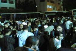 اعتصام ألفين عامل فى العامرية للأدوية بالإسكندرية وتهديد بتصعيد الاعتصام