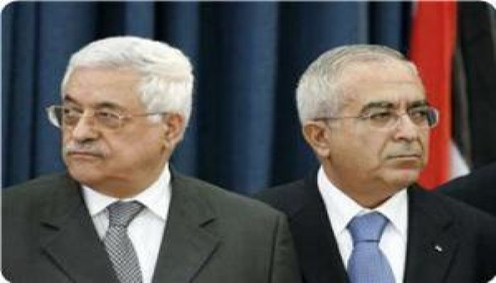 قيادات من "فتح" تصف وزراء حكومة عباس الجديدة بـ"الكومبارس" وترفض المشاركة