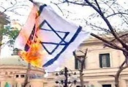 بريطانيا تجبر الكيان الصهيوني على سحب ملصقات تروج للسياحة في كل فلسطين والجولان