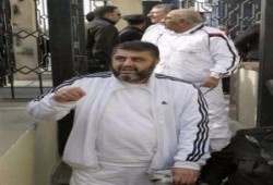 الشاطر يصل إلى  المنصورة لتشييع  والدته وسط إجراءات أمنية غير مسبوقة ومعوقات من أمن الدولة