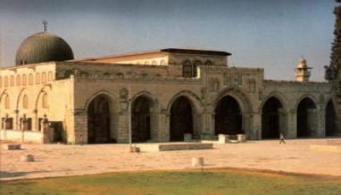 الخطيب يحذر من وضع المسجد الأقصى تحت وصاية دولية