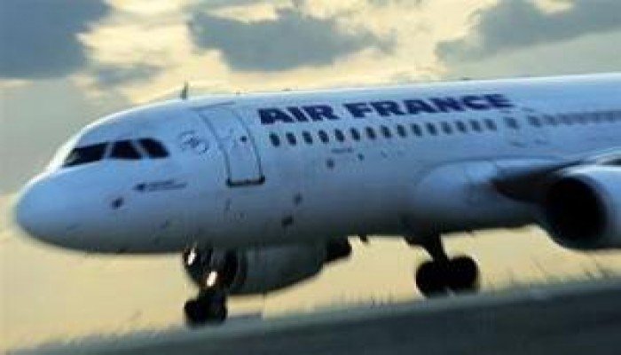 غموض مصير الطائرة الفرنسية المنكوبة (ملف مصور)