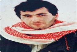 قوات عباس  تقتحم منزل عائلة الشهيد عياش ..(الأسطورة الفلسطينية يحيي عياش فيديو)