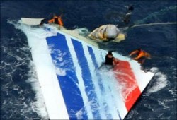 جثث وحطام جديد للطائرة الفرنسية المنكوبة