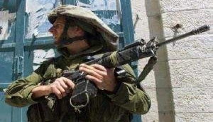 إسرائيل تنتج أفعى لمطاردة الفلسطينيين وحزب الله