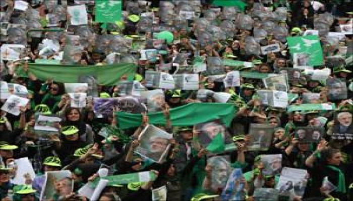 الحرس الإيراني يخشى ثورة مخملية