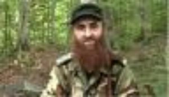 مصر تسلم روسيا إبن قائد شيشاني يدرس بالأزهر والعفو الدولية تحذر من تعذيبه