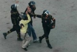 صورة الشخ أحمد ياسين تتسبب فى صعق وتعذيب طلاب أندونيسيين فى القاهرة