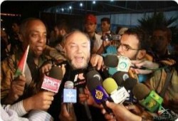 قافلة "شريان الحياة 2" بقيادة النائب البريطاني جورج غالاوي تدخل قطاع غزة