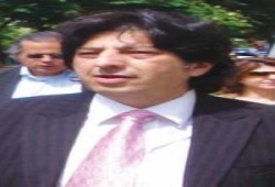 وجيه سياج يحجزعلى ارصدة مصر في لندن وباريس