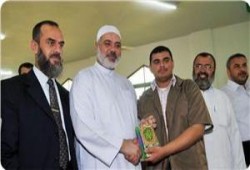 عائد نجل رئيس الوزراء إسماعيل هنية يتم حفظ القرآن الكريم كاملاً في 35 يومًا