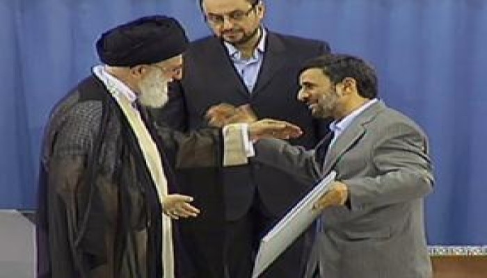 خامنئي يصادق على انتخاب نجاد