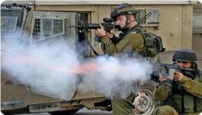 استشهاد فتى فلسطيني وإصابة مسعفيْن برصاص الاحتلال في مدينة رام الله المحتلة
