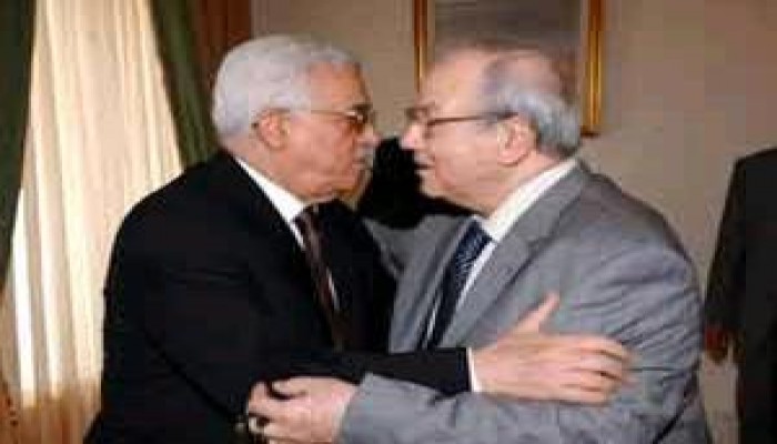 لعنة عرفات..عباس يطيح بالقدومي ويستولى على منصبه