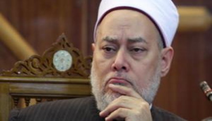 مفتي مصر يلمح لإمكانية إلغاء الحج هذا العام بسبب "الأنفلونزا"