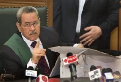 الحبس لمدة 5 سنوات ضد 3 متهمين ولمدة عامين ضد 8 آخرين لادانتهم بالاتجار فى البشر