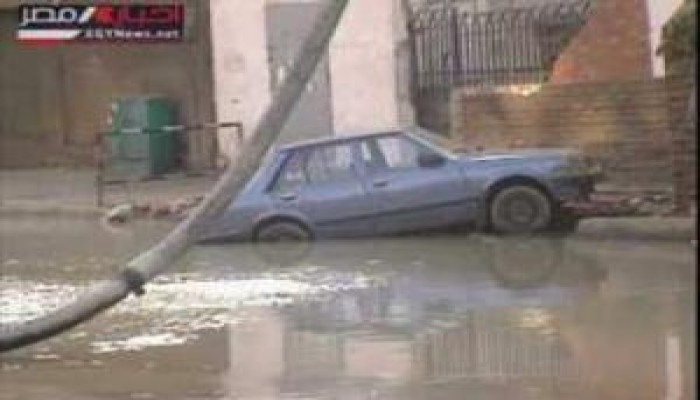 هبوط أرضي جديد أمام كلية طب الفيوم