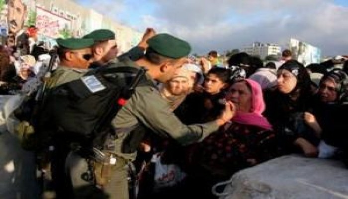 مواجهات بين المقدسيين وقوات الاحتلال..ومسيرات حاشدة في الوطن العربي والإسلامي