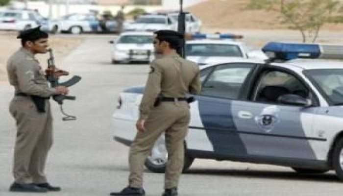 مقتل  اثنين مسلحين وشرطي في تبادل لاطلاق النار في السعودية