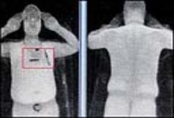 فوبيا الأمن فى بريطانيا : جهاز أشعة جديد في المطارات "يعري" الركاب